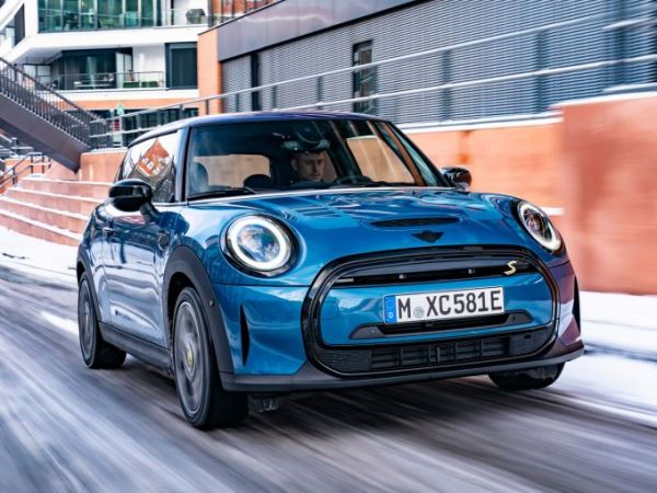 Электрический Mini Cooper SE: в России от 3.600.000 руб.