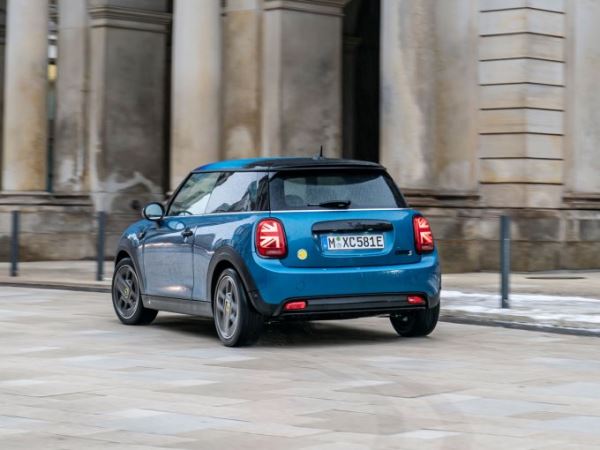 Электрический Mini Cooper SE: в России от 3.600.000 руб.