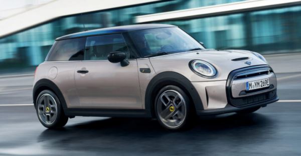 На рынке РФ начался прием предзаказов на новый электрический хэтчбек MINI Cooper SE