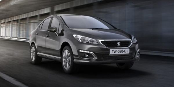 Седаны Peugeot 408 и Citroen C4 лишились дизельного мотора на рынке РФ в 2022 году